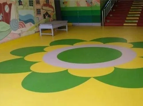 幼兒園塑膠地板怎么樣？幼兒園塑膠地板有害健康嗎？